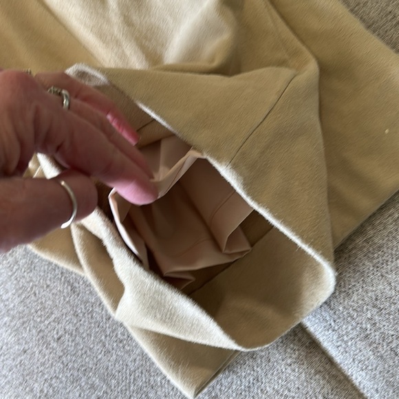 CARLISLE SUEDE ,CREAM, SOFT, FULLY LINED PANTS, SIZE 4 - Picture 10 of 14